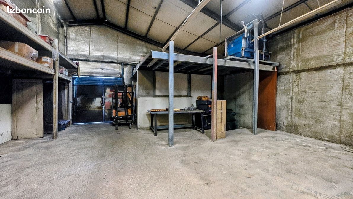 Entrepôt 142 m² La Garde (image 1)