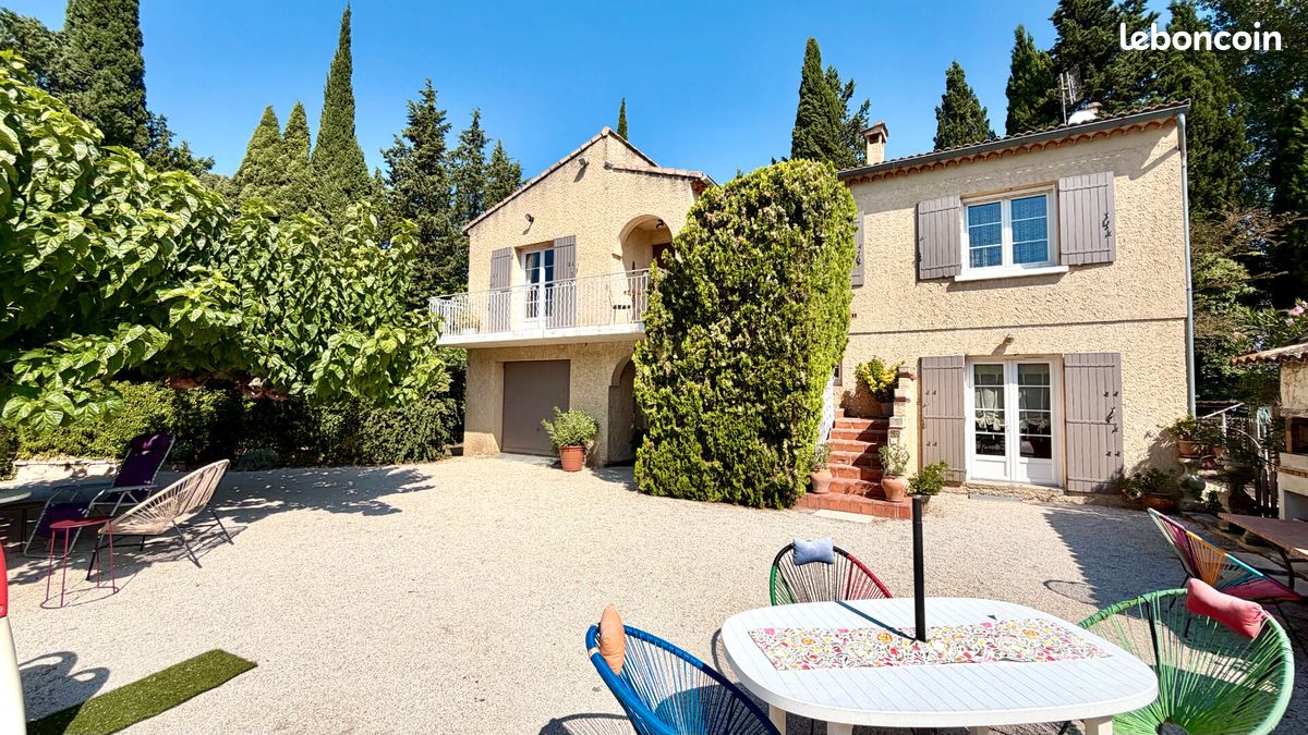 Maison 8 pièces 165 m² · à Monteux · 165 m² · 368 000 €