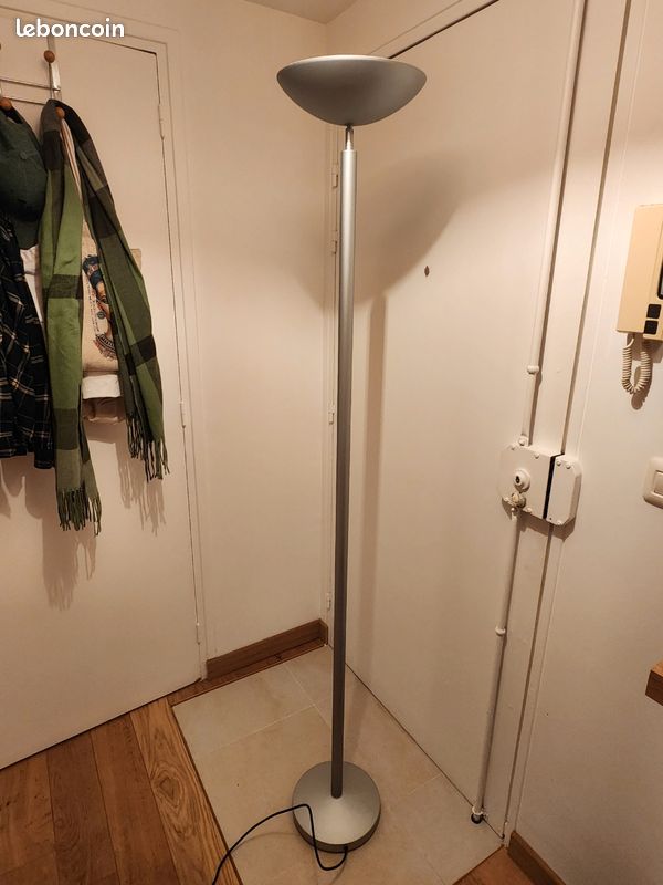 Lampadaire halogène (image 1)
