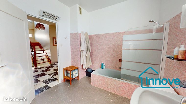 Maison 8 pièces 197 m² — 27