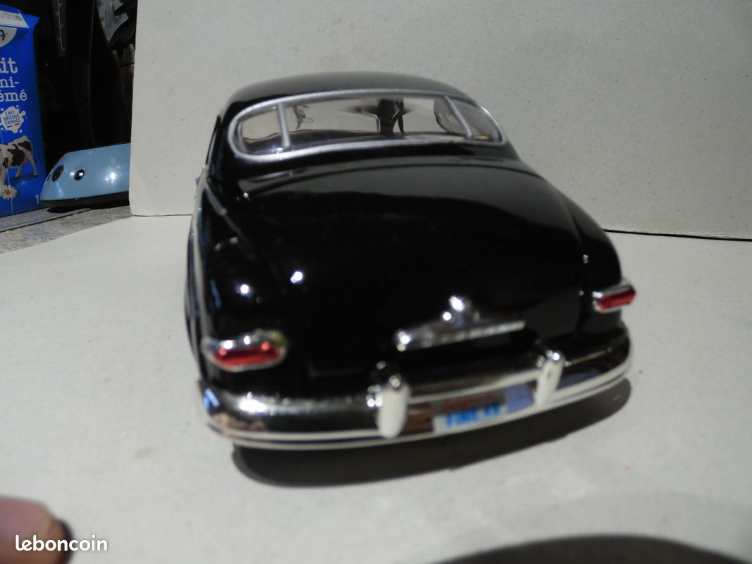 Voiture USA Mercury 1949 1/24 Motor Max avec boite MOTORMAX (image 2)