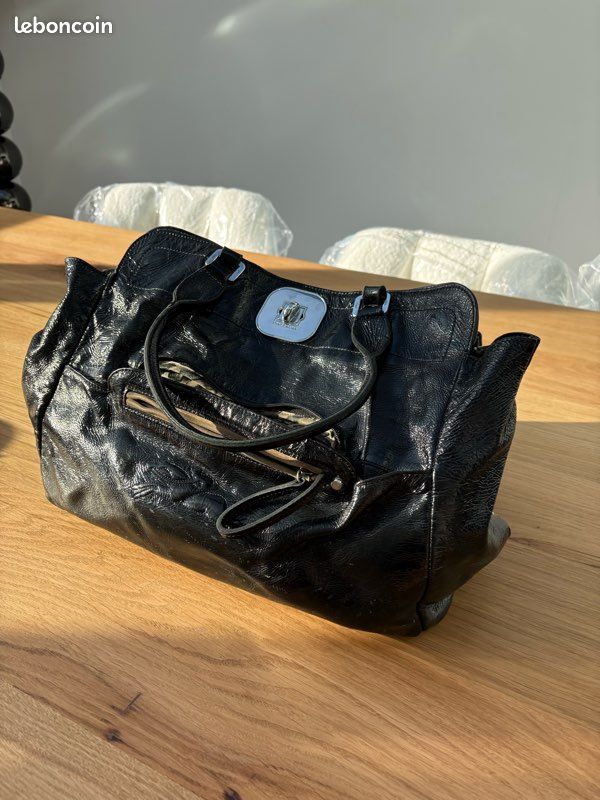 Sac Longchamp cuir noir verni (image 1)