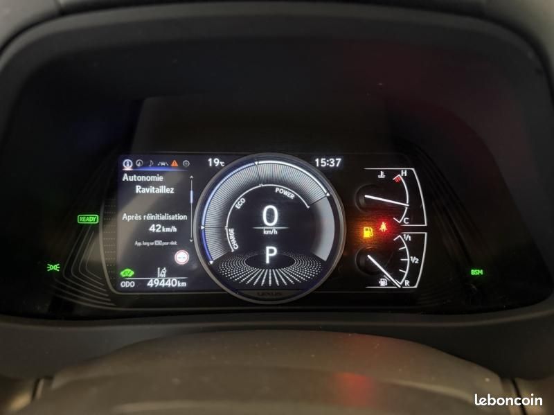 Lexus UX 250h F SPORT Design 2WD (image 14)