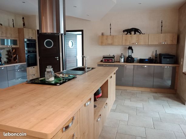 Ferme 11 pièces 300 m²