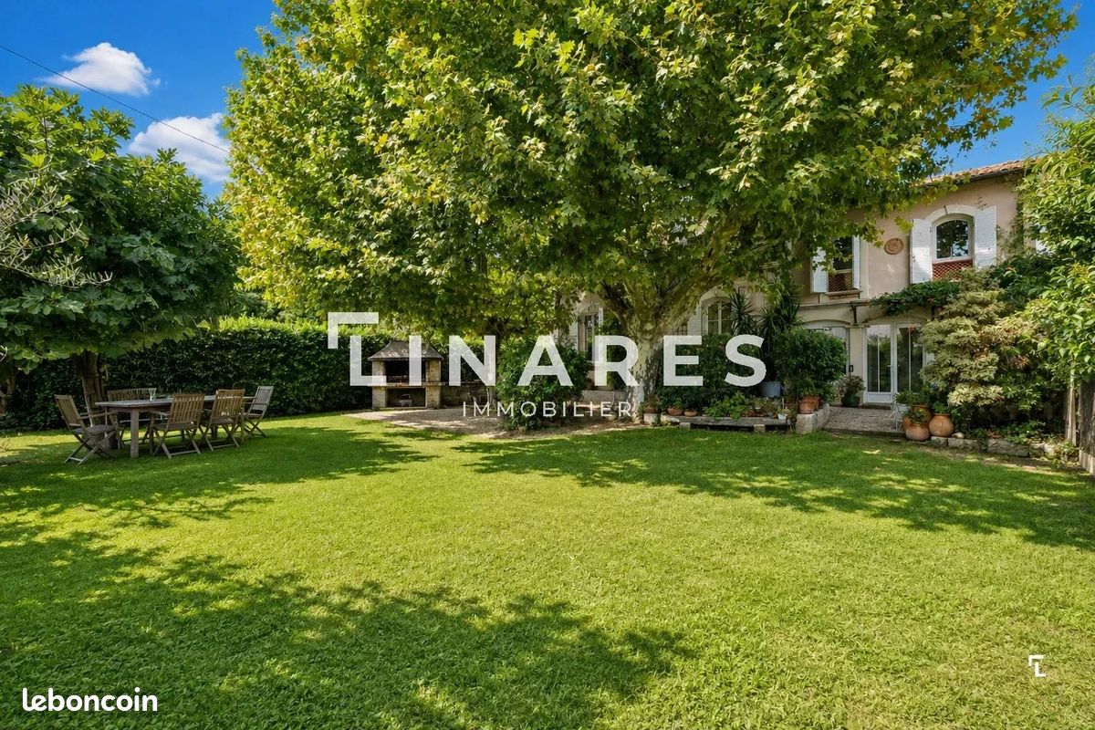 Maison 9 pièces 187 m² · à Istres · 187 m² · 449 000 €
