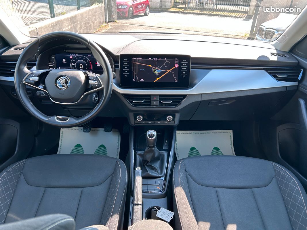Skoda Kamiq 1.0 TSI 95ch Ambition Cockpit - 1ERE MAIN 27.800KMS- TVA Récupérable 12 075 HT (image 7)