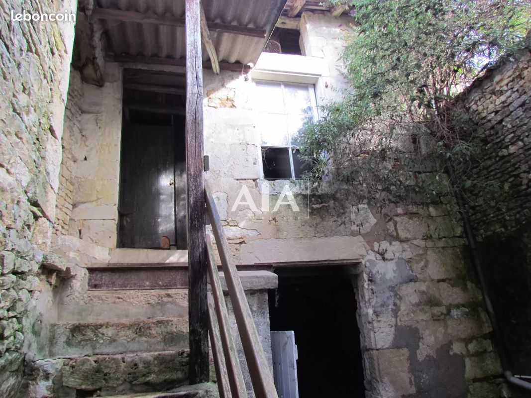 Maison de ville 4 pièces 97 m² - Ruffec 16700 (image principale 12)