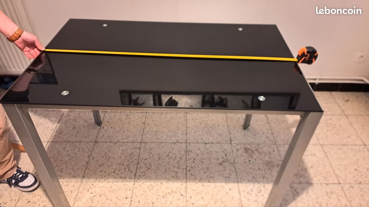 Table en verre (image 2)