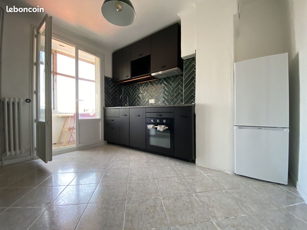 Appartement 3 pièces 77 m² · à Marseille · 77 m² · 1 156 €/mois