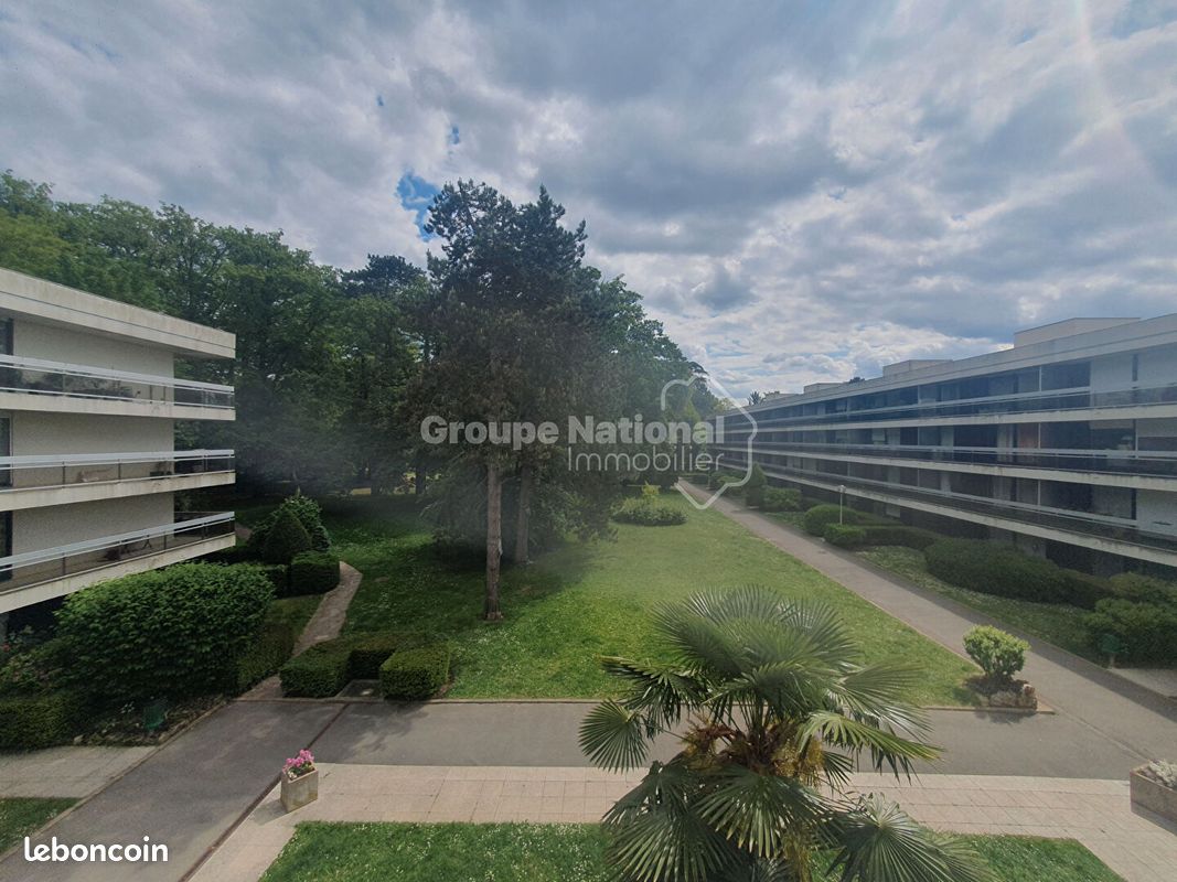 Appartement 4 pièces 87 m² · à Versailles · 87 m² · 1 890 €
