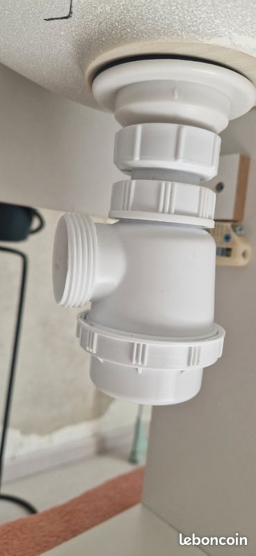 Meuble vasque et mitigeur (image 8)