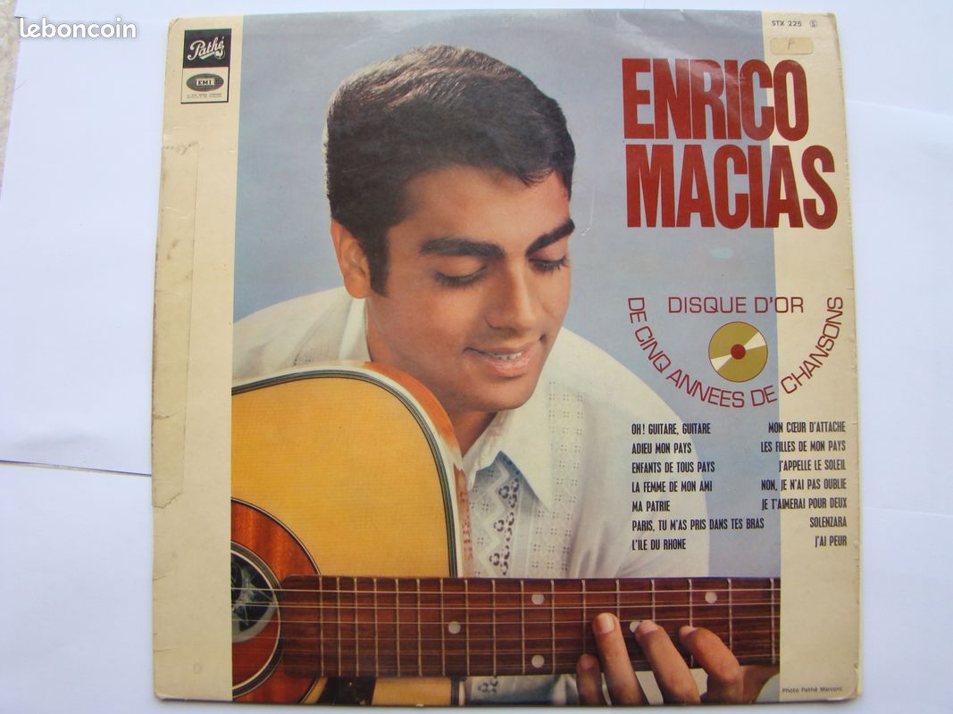 Enrico Macias Disque d'Or des cinq années de Chansons (image 1)
