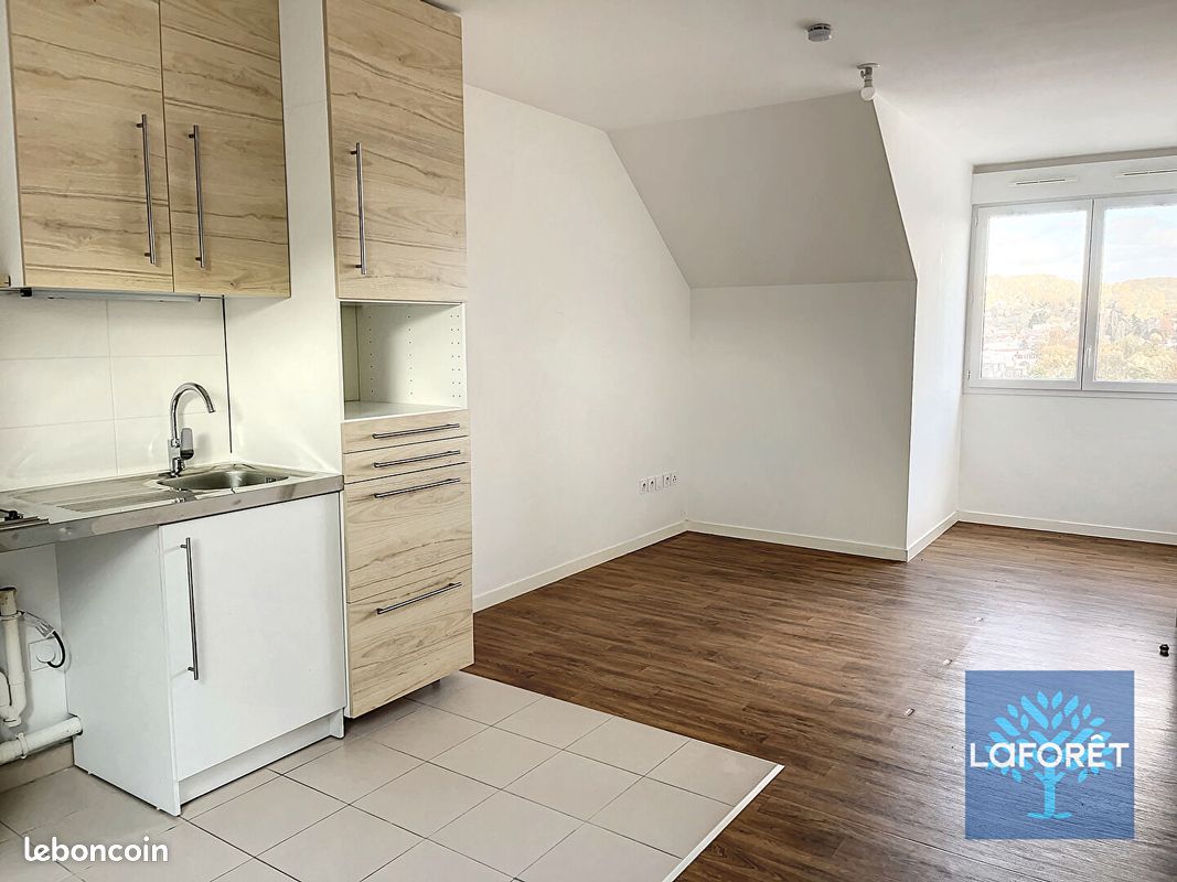 Appartement 1 pièce 27 m² · à Orsay · 27 m² · 758 €/mois