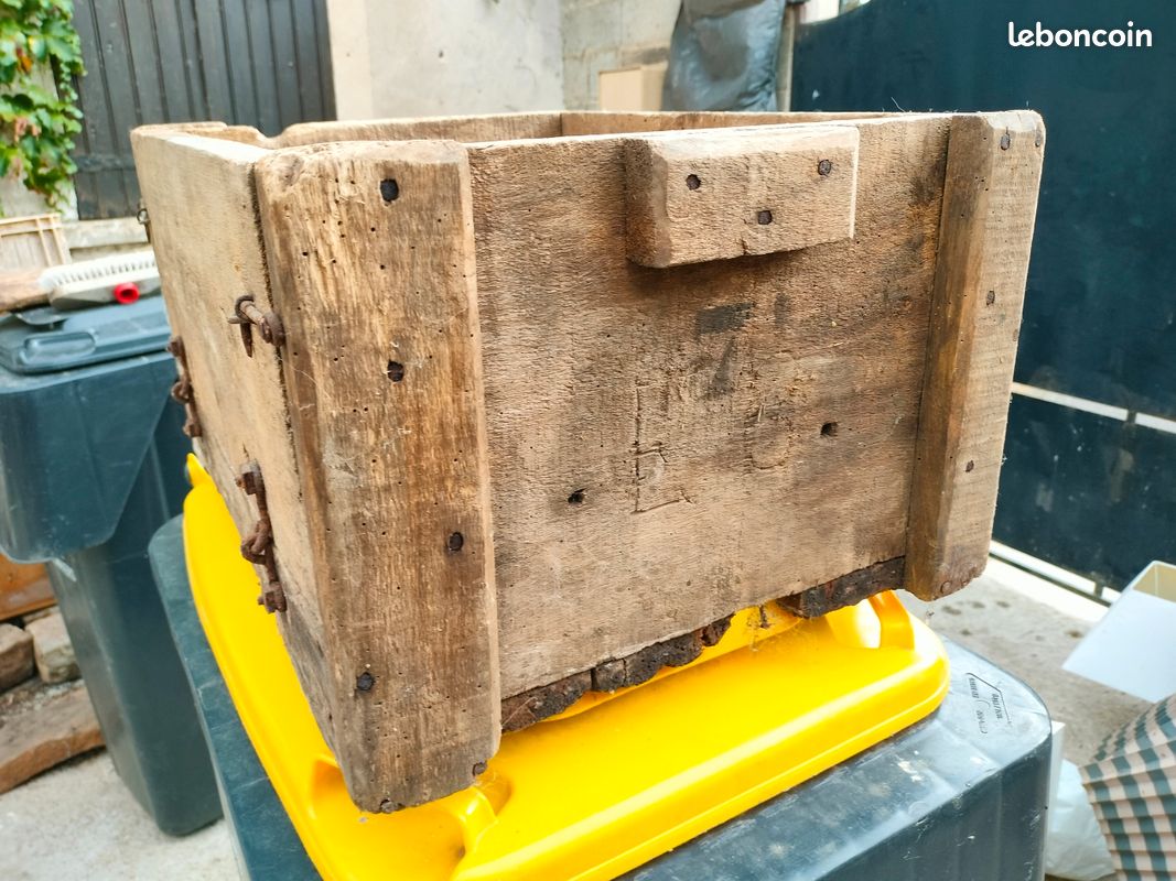 Caisse en bois rustique (image 2)