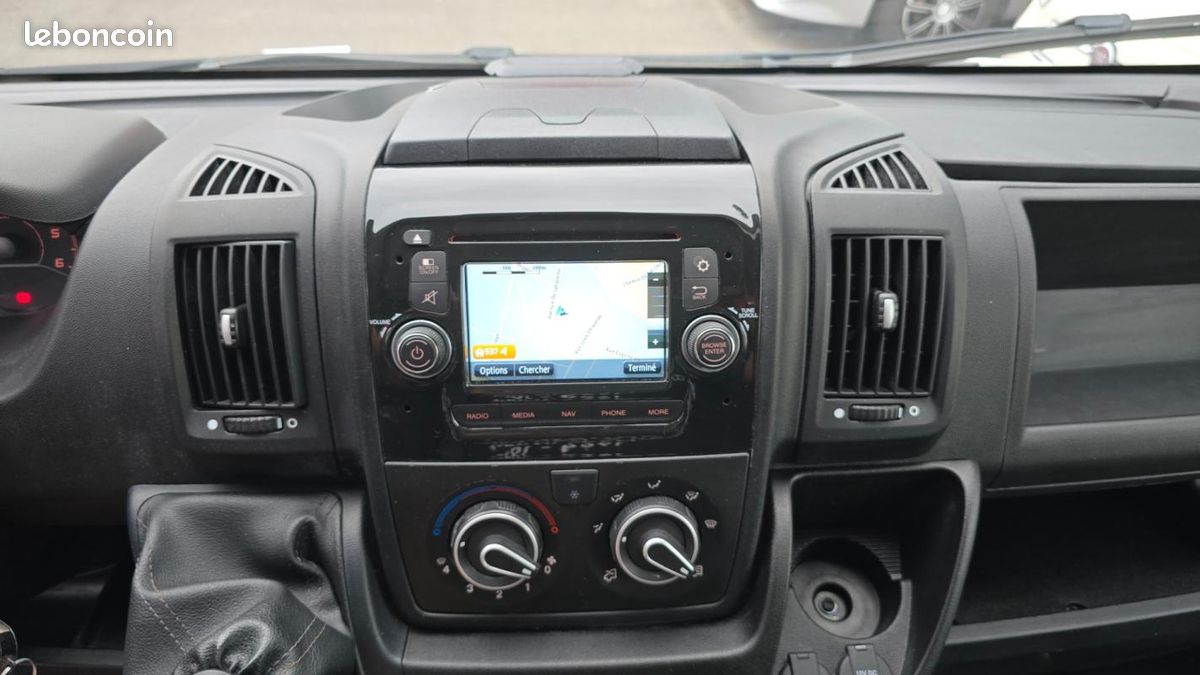 Peugeot Boxer Fourgon Surélevé 333 L2H2 Pack Clim Nav HDi 130 (image 40)