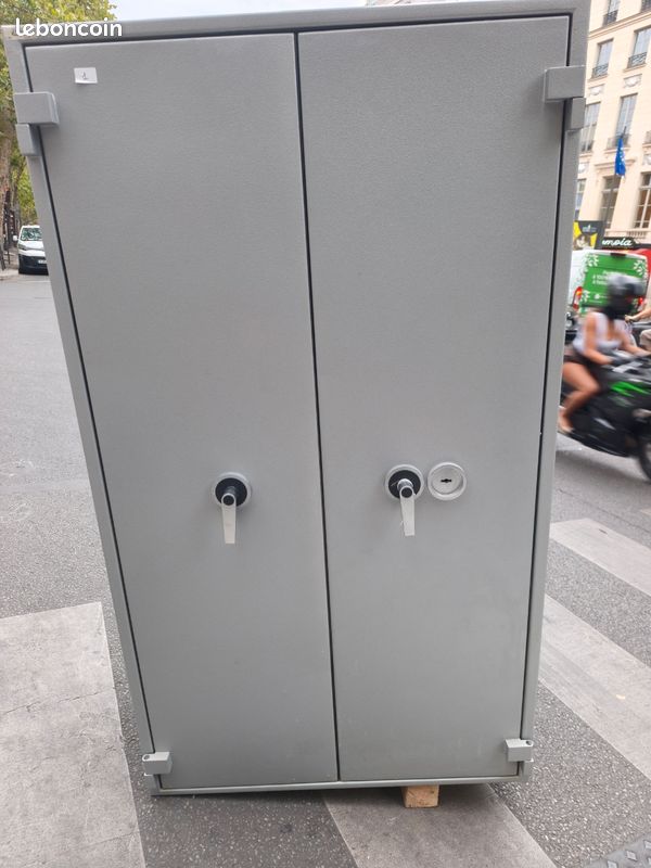 Armoire forte (image 1)