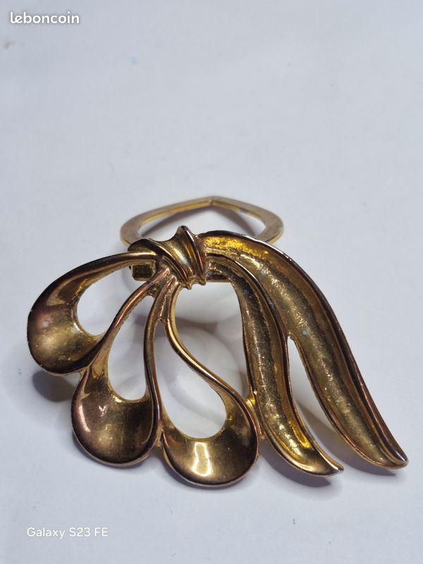 Broche a clips (image 1)