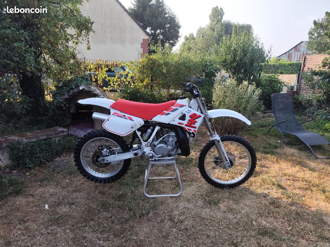 Yamaha 250 yz 1989 (image 1)