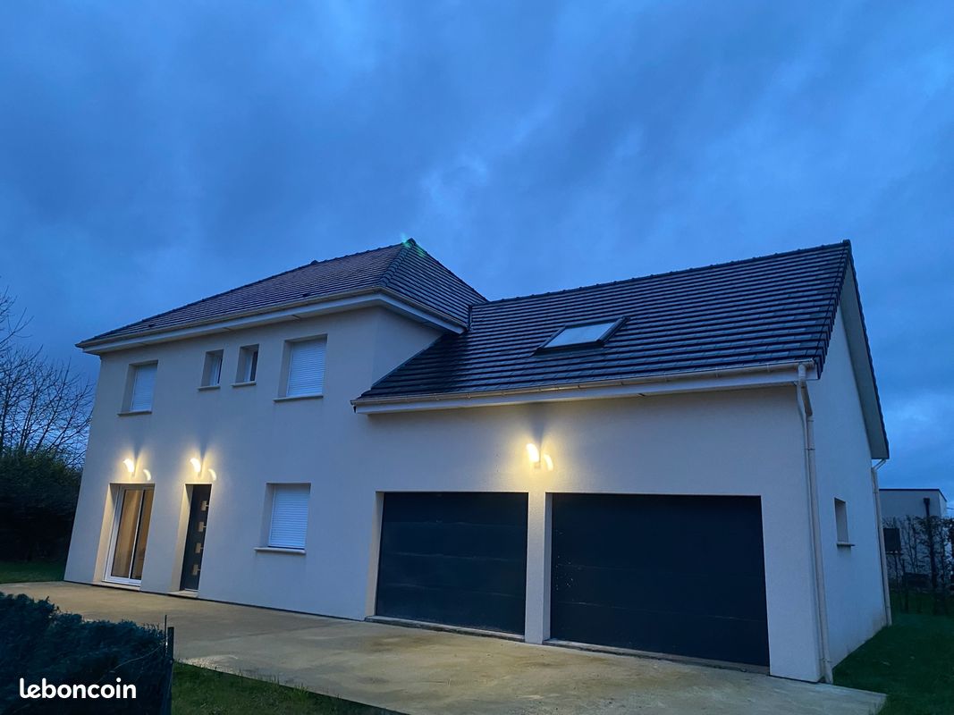 Maison 6 pièces 140 m² · à Saint-Jacques-sur-Darnétal · 140 m² · 1 500 €/mois