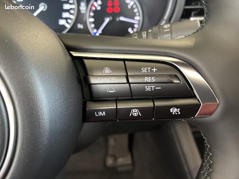 Mazda Mazda 3 2.0 e-SKYACTIV-X M-Hybrid 186ch Takumi RED TO 2025 Euro6e (image 11)