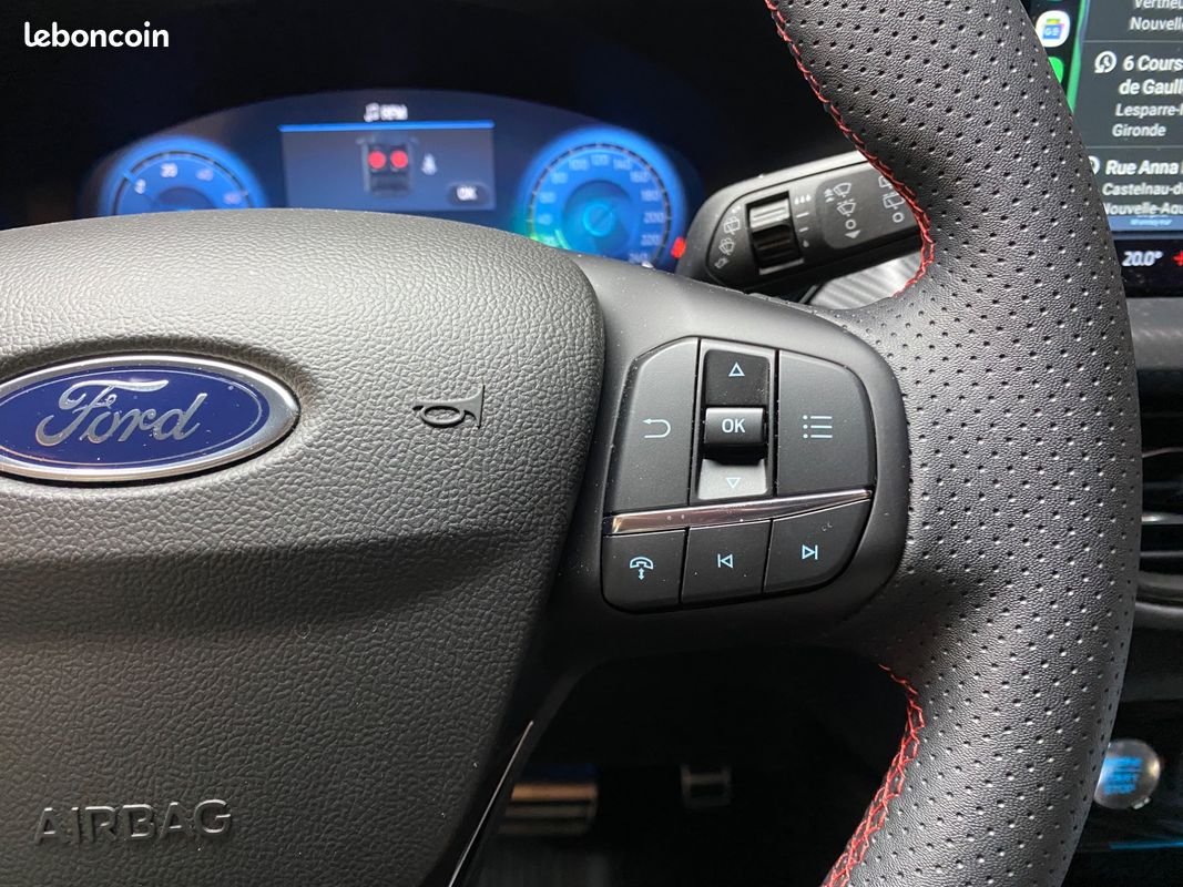 FORD KUGA 2.5 DURATEC 180H 150 HYBRID FHEV ST LINE X 4X2 / TOIT OUVRANT PANORAMIQUE / CARPLAY / CAMÉRa 360 (image 15)