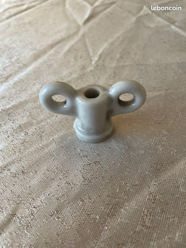 Isolateur ancien porcelaine (image 1)