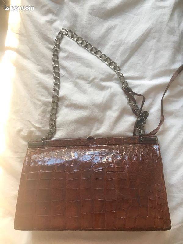 Sac à main femme vintage en croco à bandoulière à chaine métal (image 2)