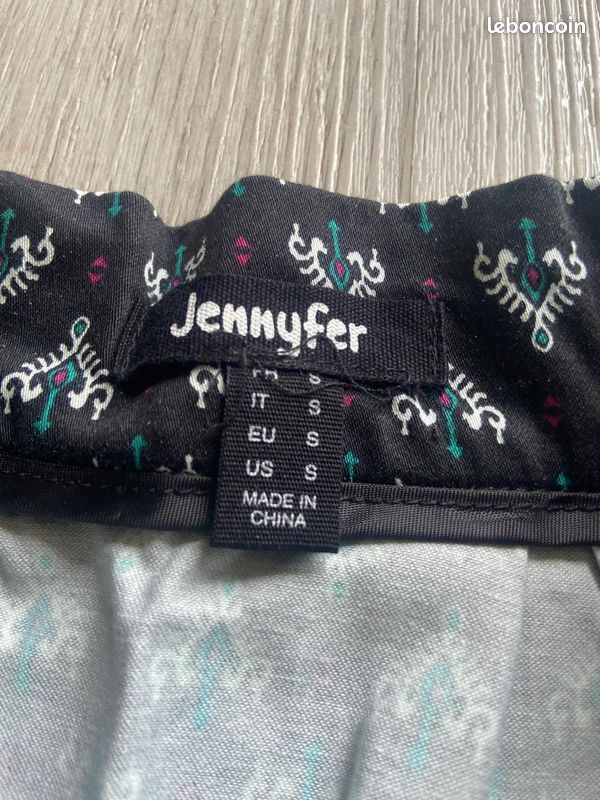 Jolie jupe à motifs Jennyfer avec fermeture S /36 (image 2)