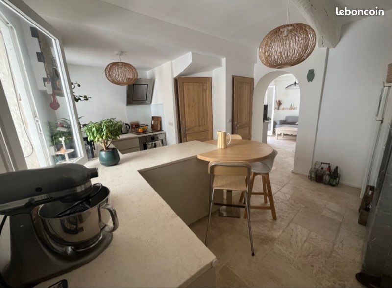 Maison 5 pièces 70 m² · à Pourrières · 70 m² · 1 050 €/mois