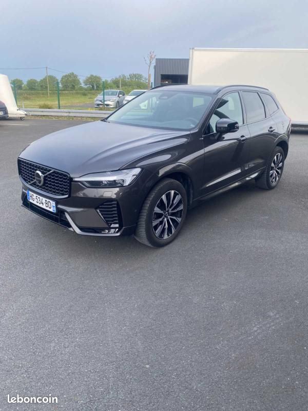 Volvo XC60 II 2.0 B4 197 PLUS STYLE DARK Mild-Hybrid DIESEL (image 2)
