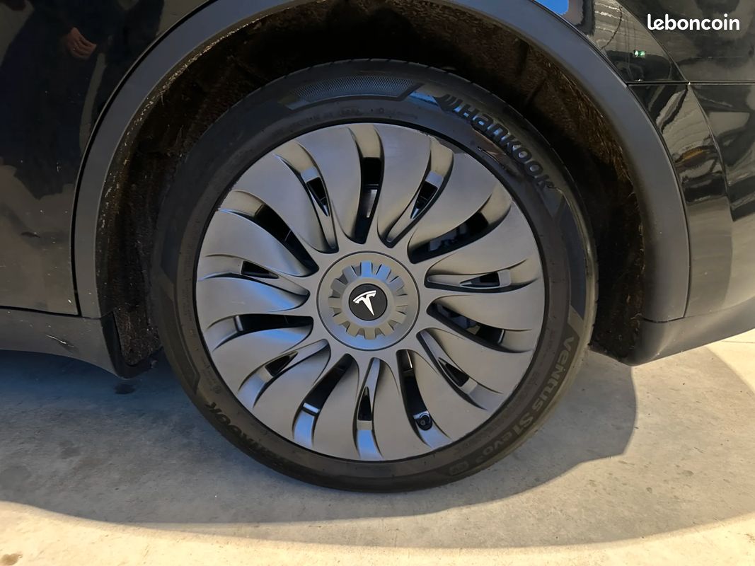 TESLA Model Y LONG RANGE RWD - 2024 - Toit ouvrant - Automatique (image 19)