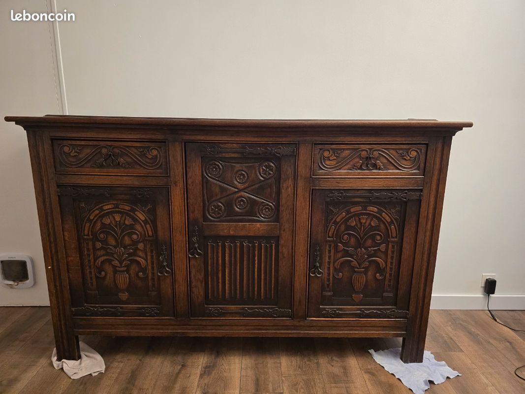Buffet sculpté renaissance espagnole (image 1)