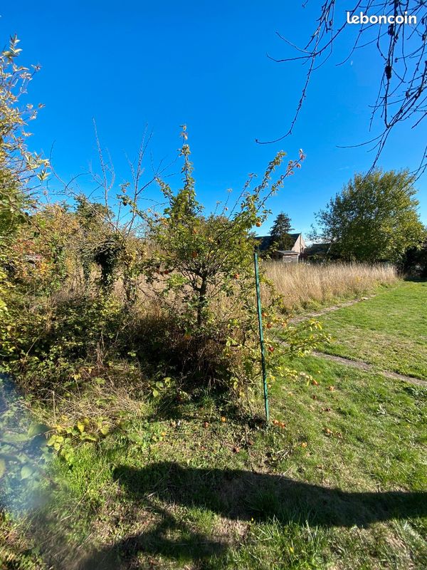 Terrain 735 m² · à Saint-Just-en-Chaussée · 735 m² · 54 000 €