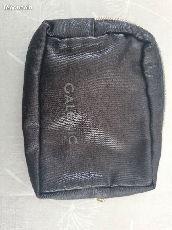 Petit pochette marque galenic (image 1)