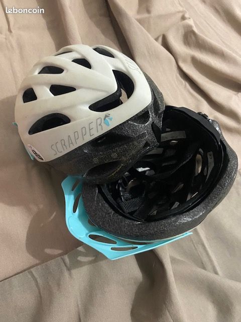 Lot 2 casques vélo enfant (image 3)