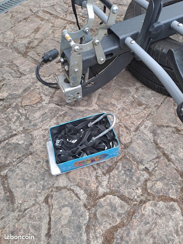 Vends porte 4 vélos mottez (image 3)