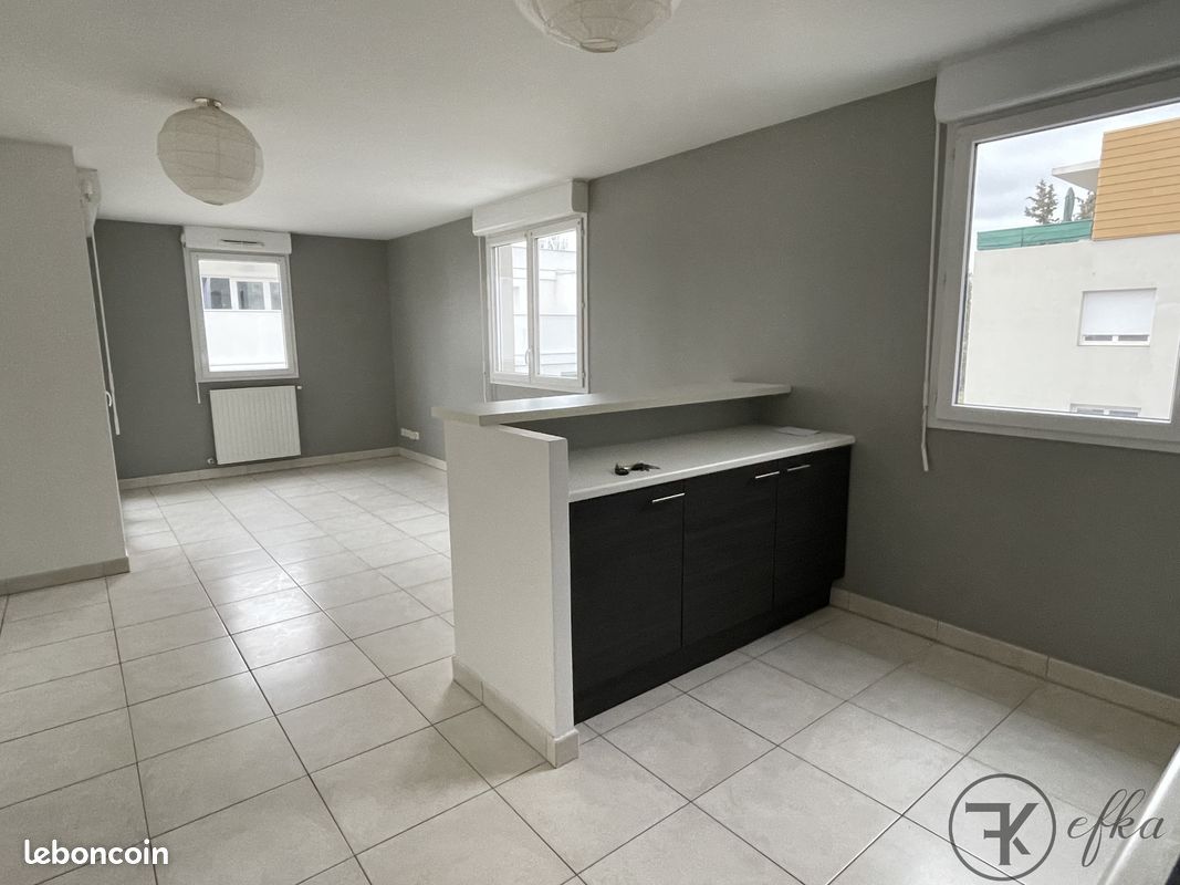 Appartement a louer montpellier - 3 pièce(s) - 69 m2 - Surfyn