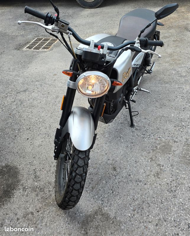 Rieju century 125 (image 2)