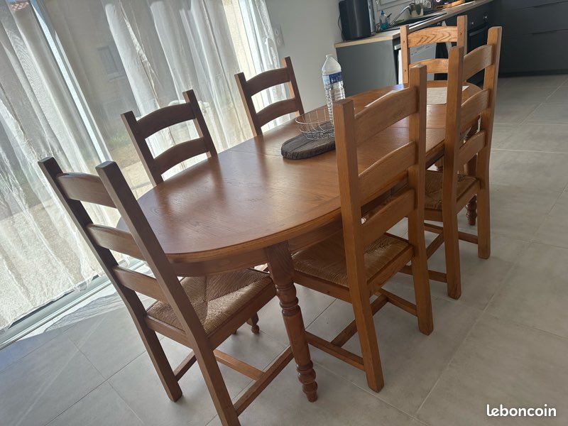 Table et chaises (image 1)