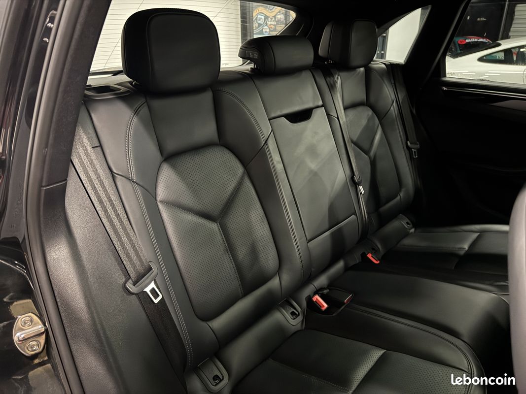 PORSCHE MACAN S 3.0L 354 CH – Gris Volcano – PASM / BOSE / Toit ouvrant (image 9)