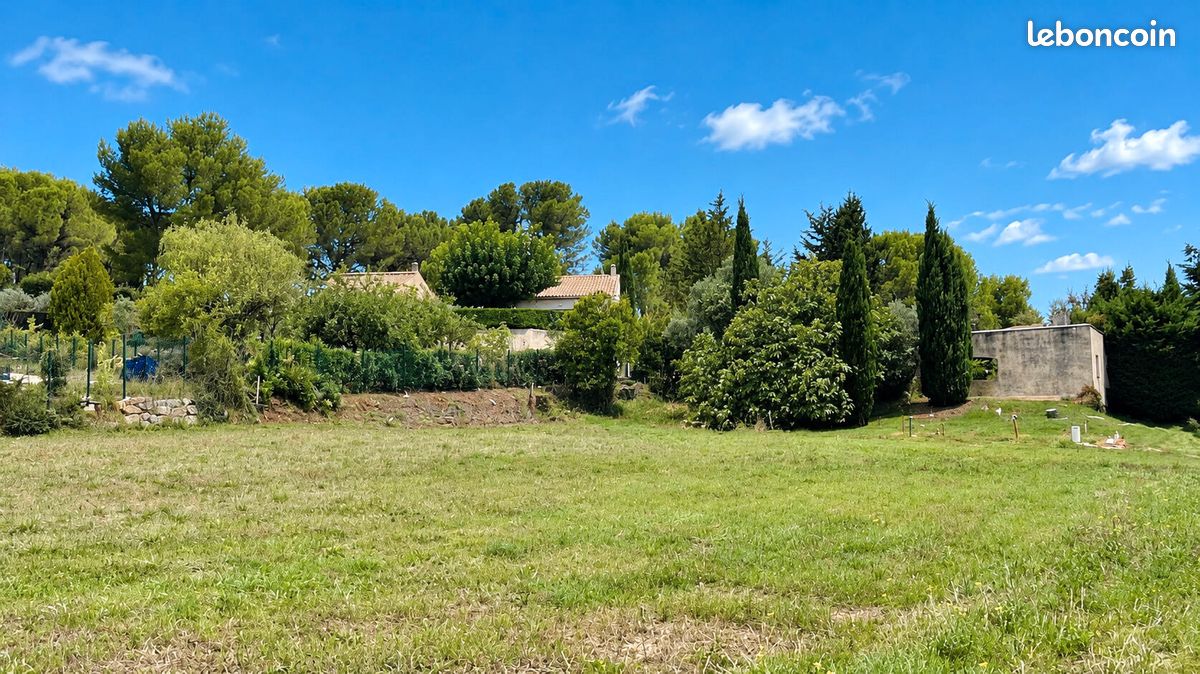 Terrain 1108 m² · à Aix-en-Provence · 1 108 m² · 632 000 €
