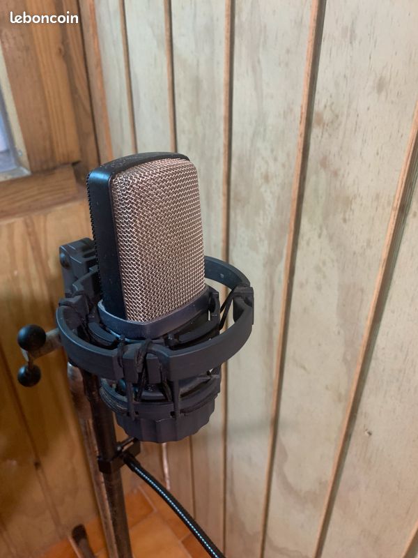 Akg c214 (image 3)