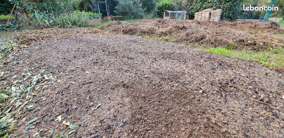 Terre vegetale et remblai avec livraison (image 1)