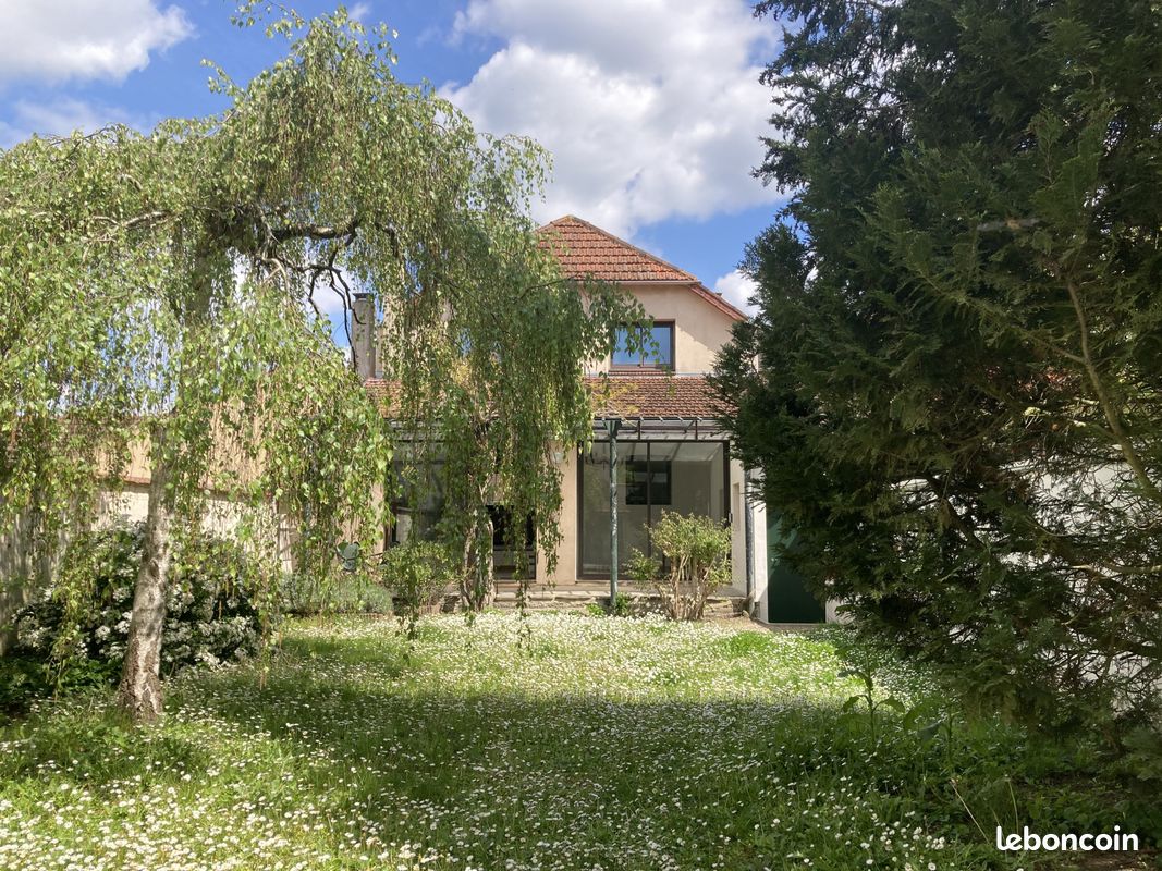 Maison 6 pièces 139 m² · à Poissy · 139 m² · 1 847 €/mois