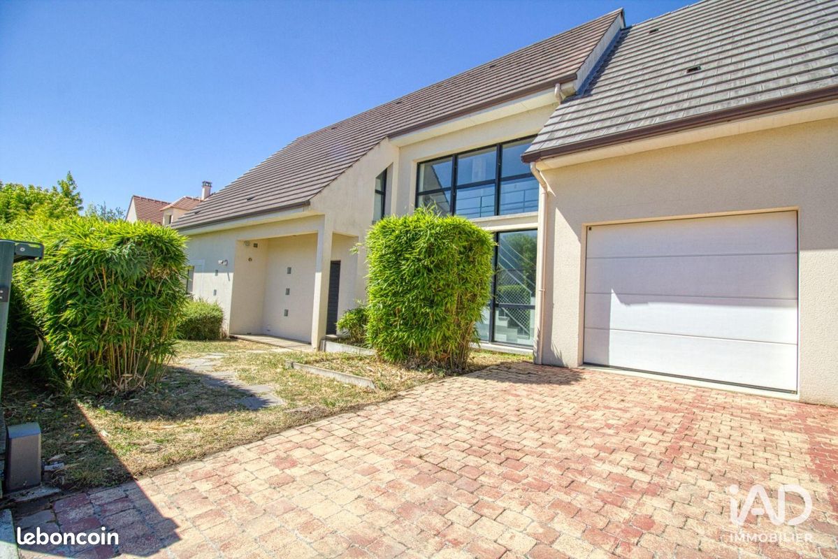 Maison 7 pièces 166 m² · à Bussy-Saint-Georges · 166 m² · 556 000 €