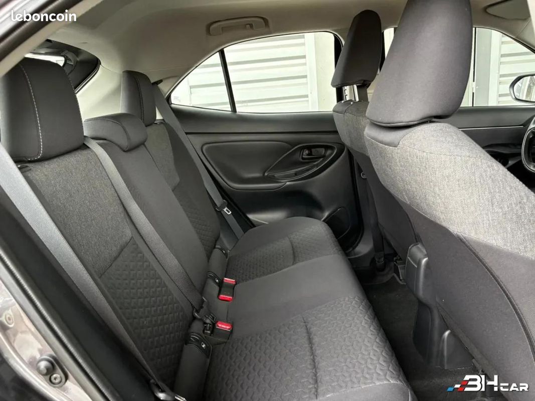 Toyota Yaris CROSS 116H HYBRID DYNAMIC MY22 CAMERA DE RECUL (image 10)