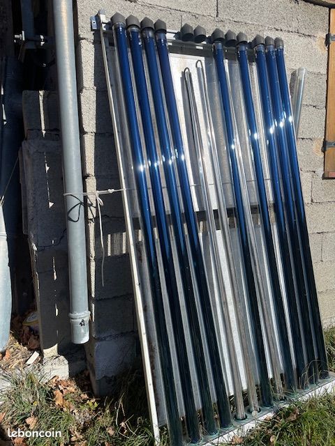 Panneaux Solaires Thermiques à Tubes Sous Vide : Guide C