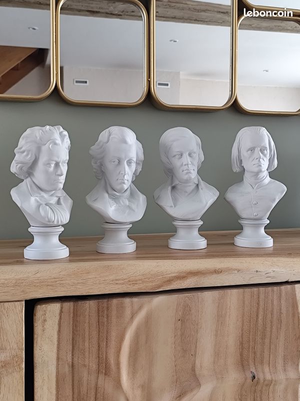 Statues bustes compositeurs biscuit courant XXeme (image 1)