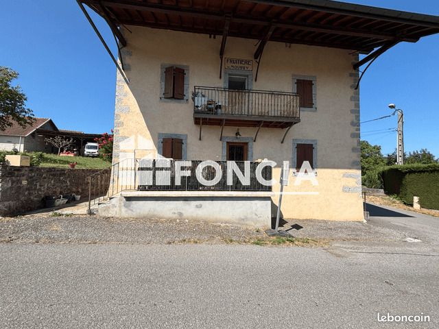 Appartement 3 pièces 81 m² · à Cornier · 81 m² · 970 €