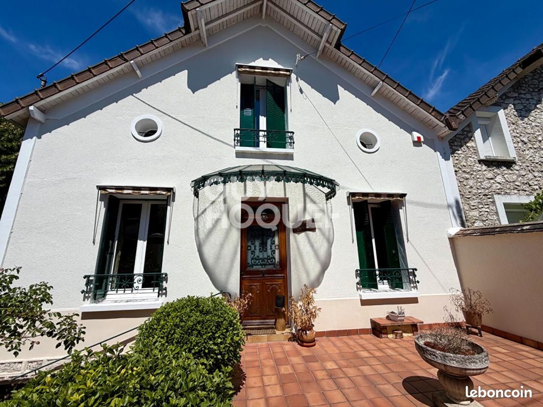 Maison 4 pièces 121 m² · à Moret-Loing-Et-Orvanne · 121 m² · 320 000 €